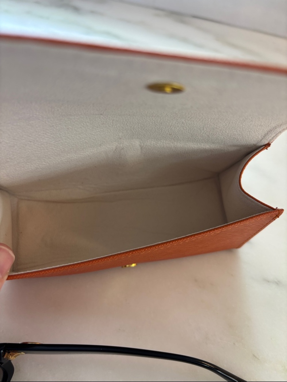 Tory Burch Black frame sunglasses - Picture 5 of 5